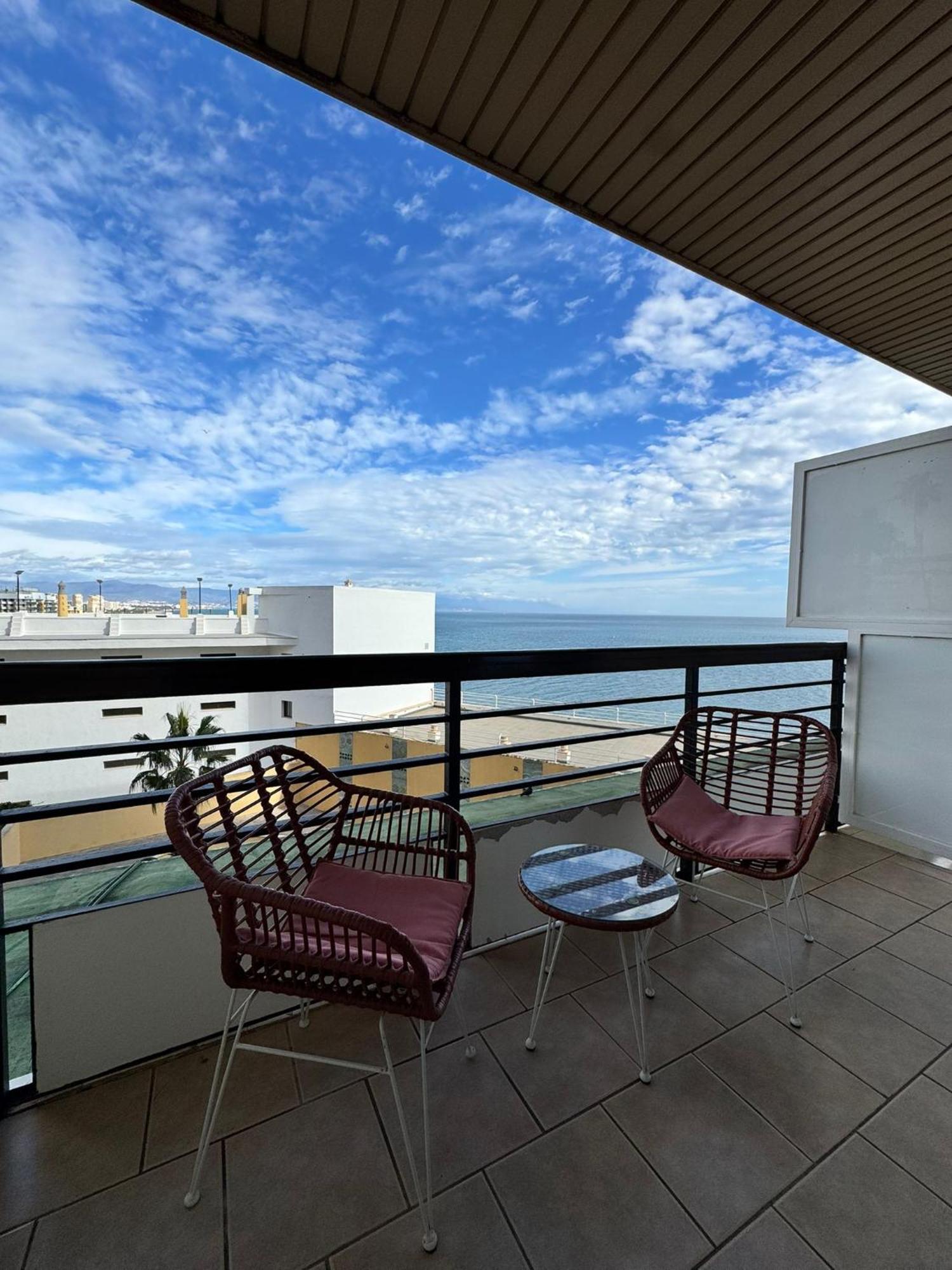 Castillo Santa Clara Estudio Con Vistas Laterales Al Mar Torremolinos Zewnętrze zdjęcie